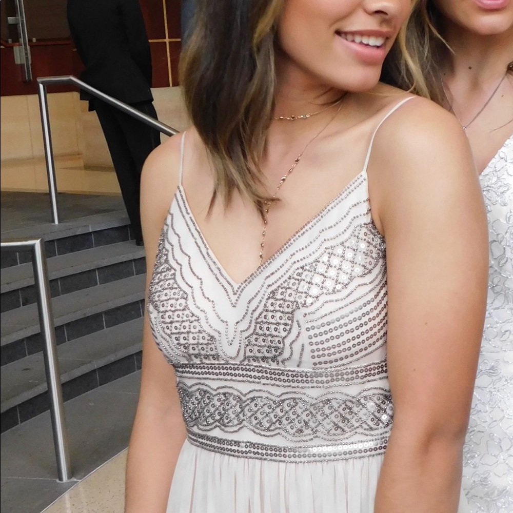 Altair’s State- PROM DRESS - Picture 2 of 3